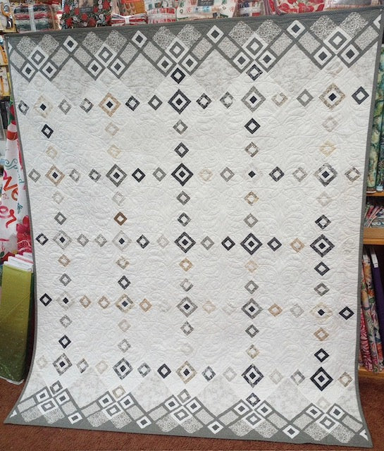 Foxy Roxy Quilt - store sample. 